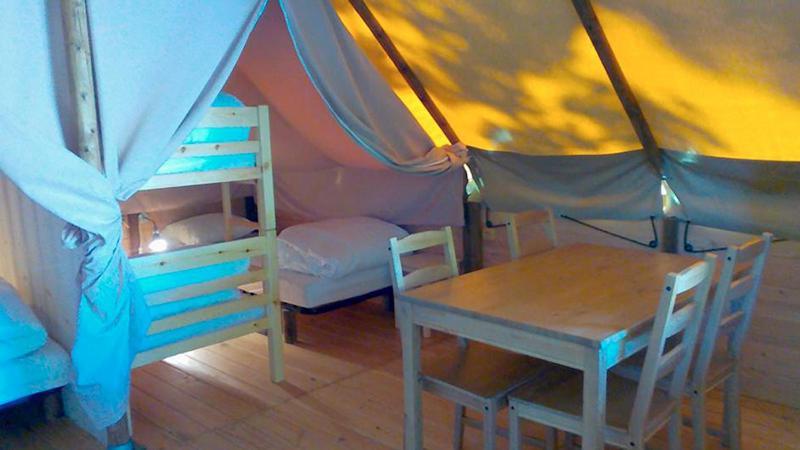 Camping Le Nid Du Parc Villars-les-Dombes Exterior photo