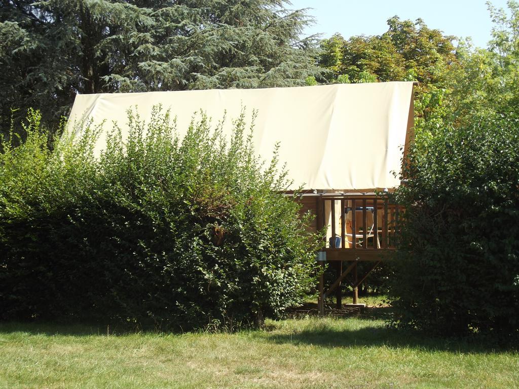 Camping Le Nid Du Parc Villars-les-Dombes Exterior photo